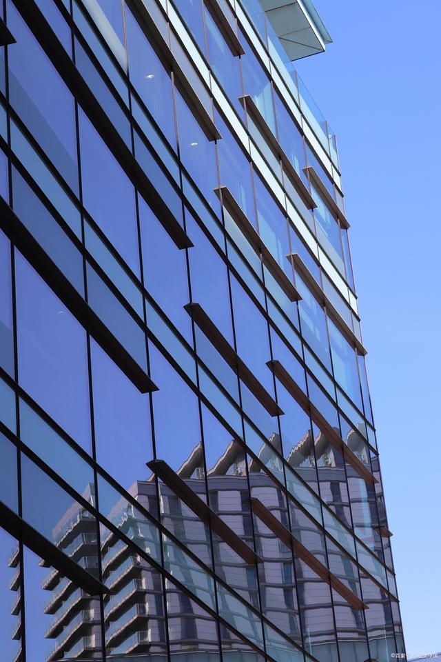 玻璃幕墻漏水問題的專業維修指南 從診斷到解決方案